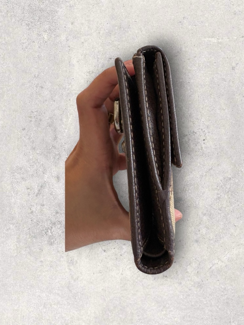 Gucci Brown GG Canvas Snap Closure Wallet with D-Ring - Picture 3 of 4